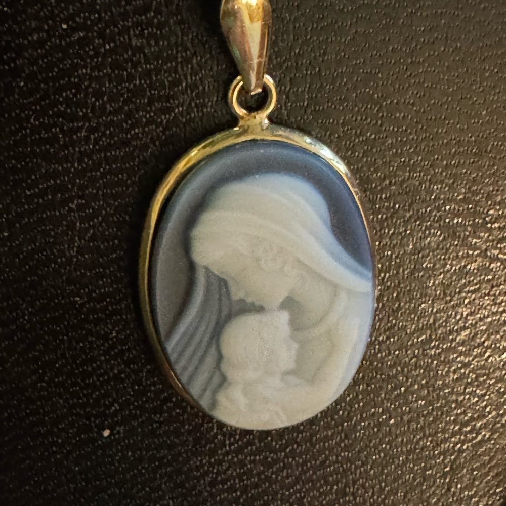 14k Elegant Blue and Silver Cameo Pendant vintage